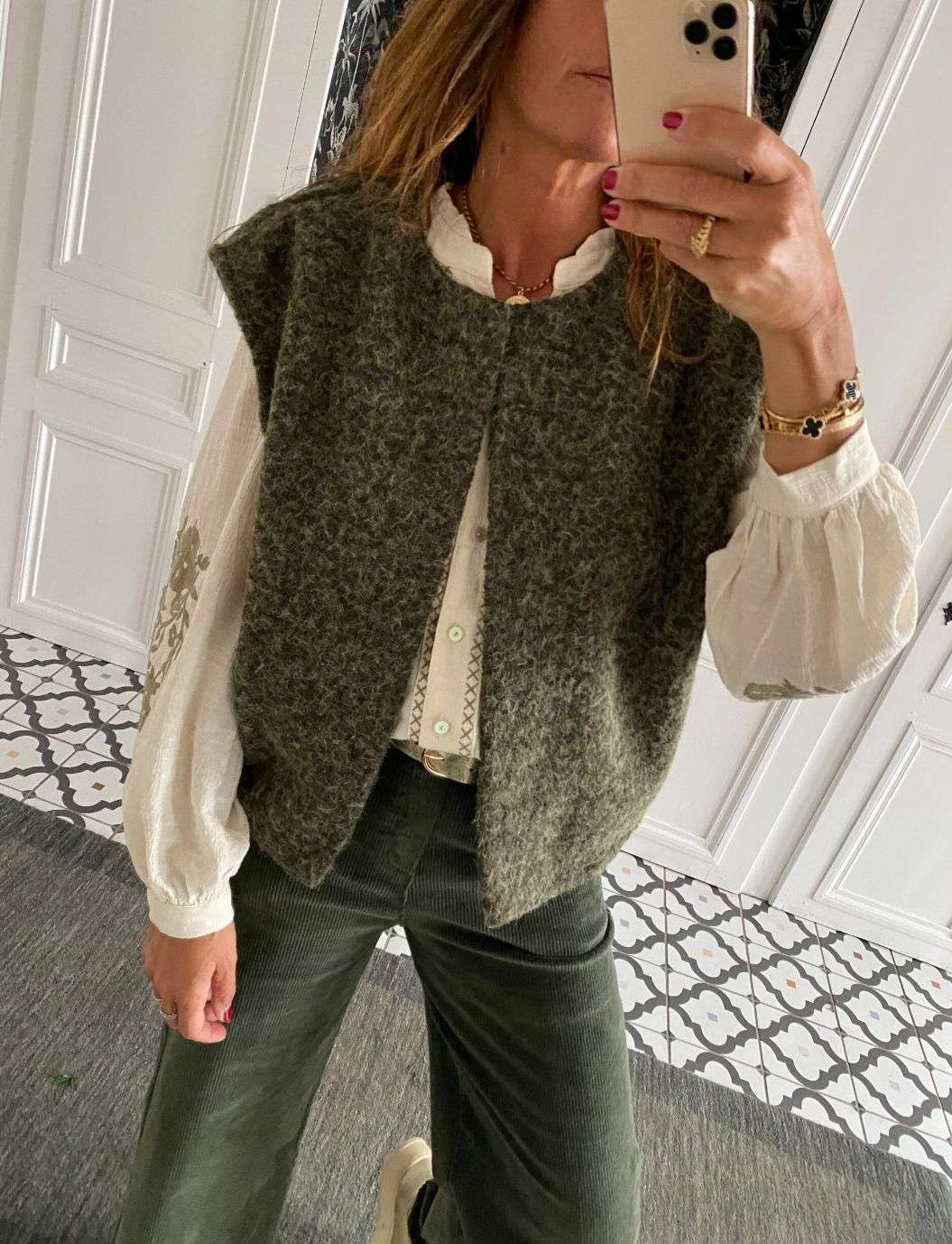 gilet-laine-sans-manche-992bkt.jpg