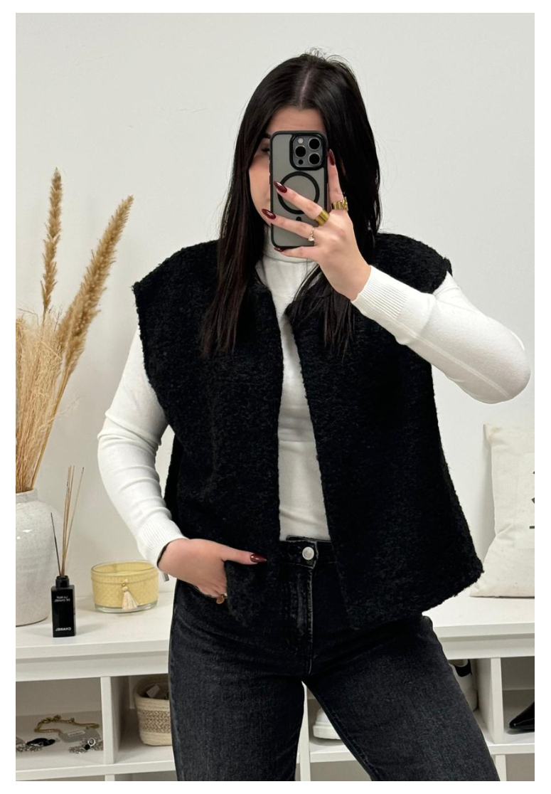 gilet-noir-femme-sans-manche-121dpd.png