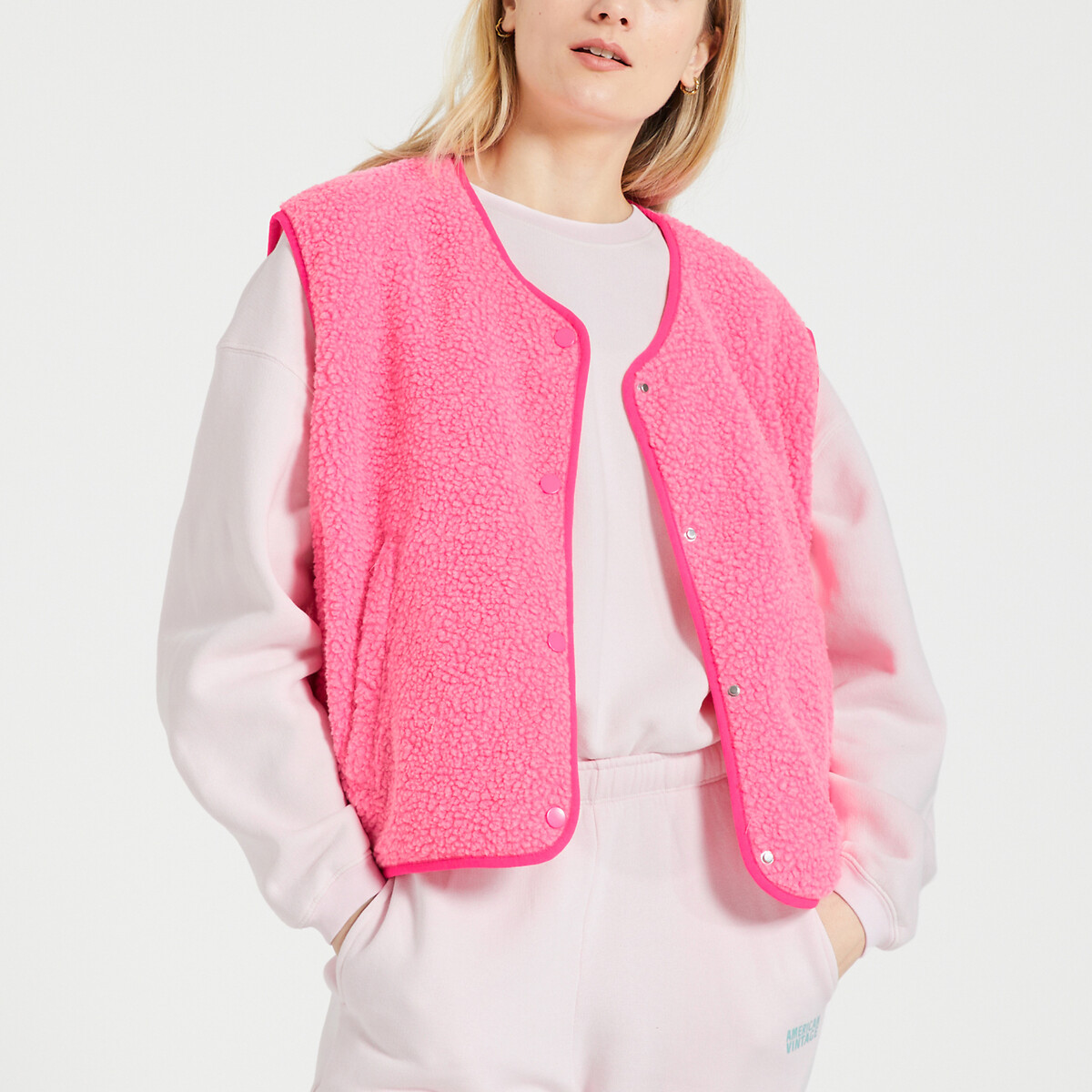 gilet-sans-manche-rose-600vwc.jpg