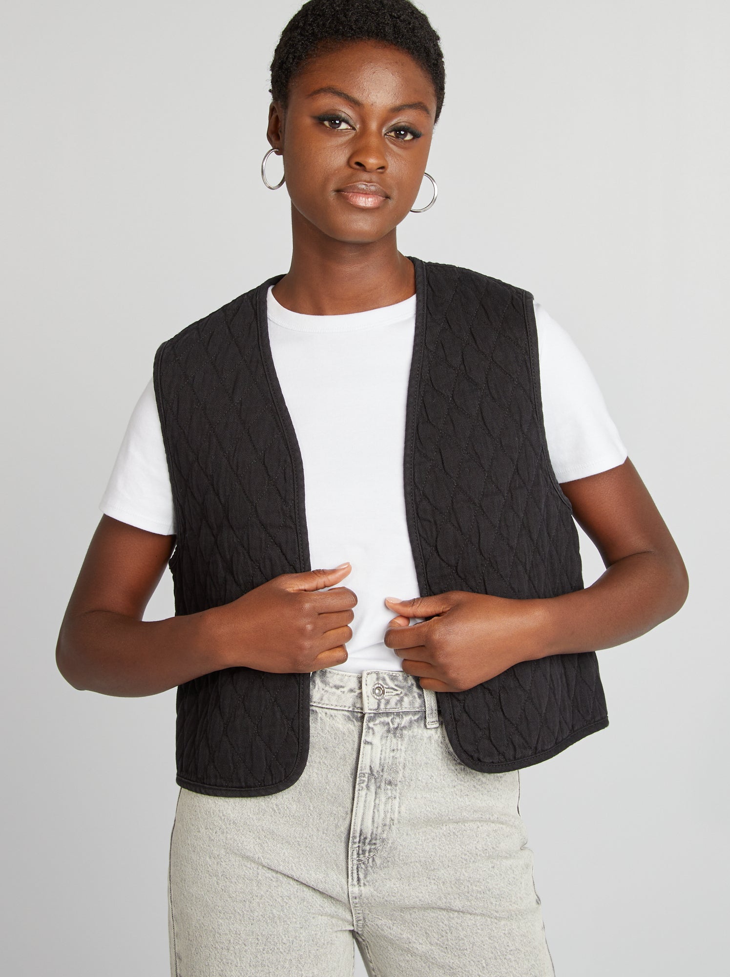 gilet-sans-manches-noir-femme-290cpy.jpg